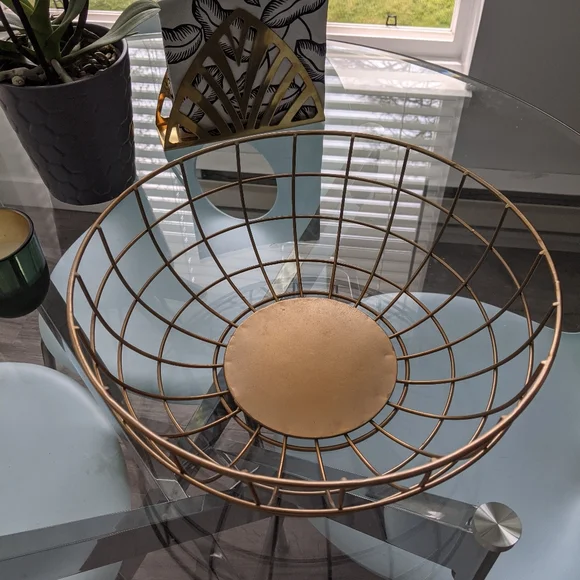 Structube Gold Wire Bowl - Picture 2 of 2